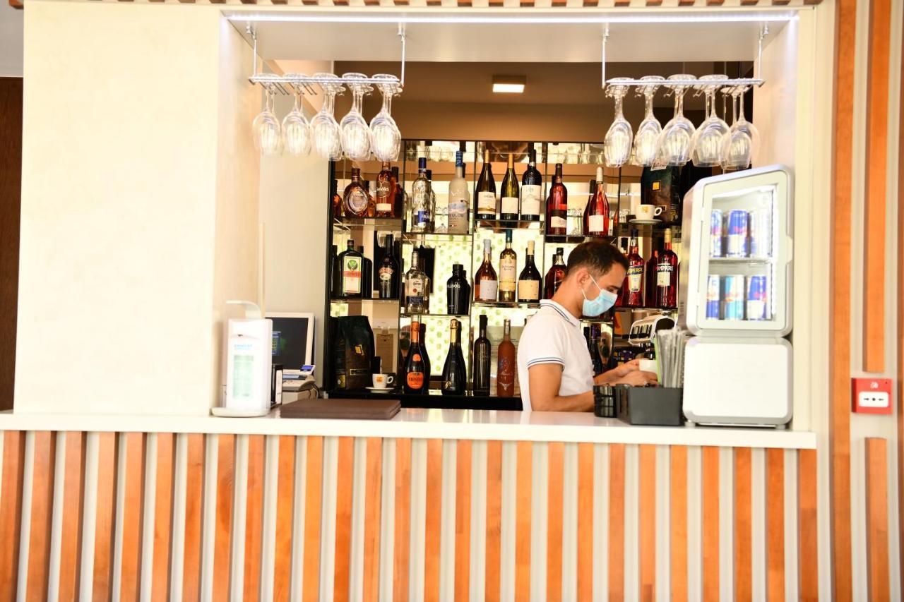 Quartz Boutique Hotel Mamaia Exterior foto
