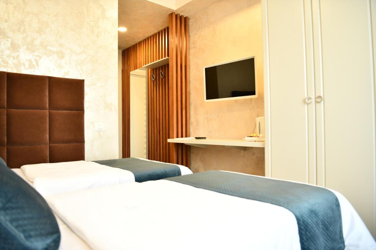 Quartz Boutique Hotel Mamaia Exterior foto
